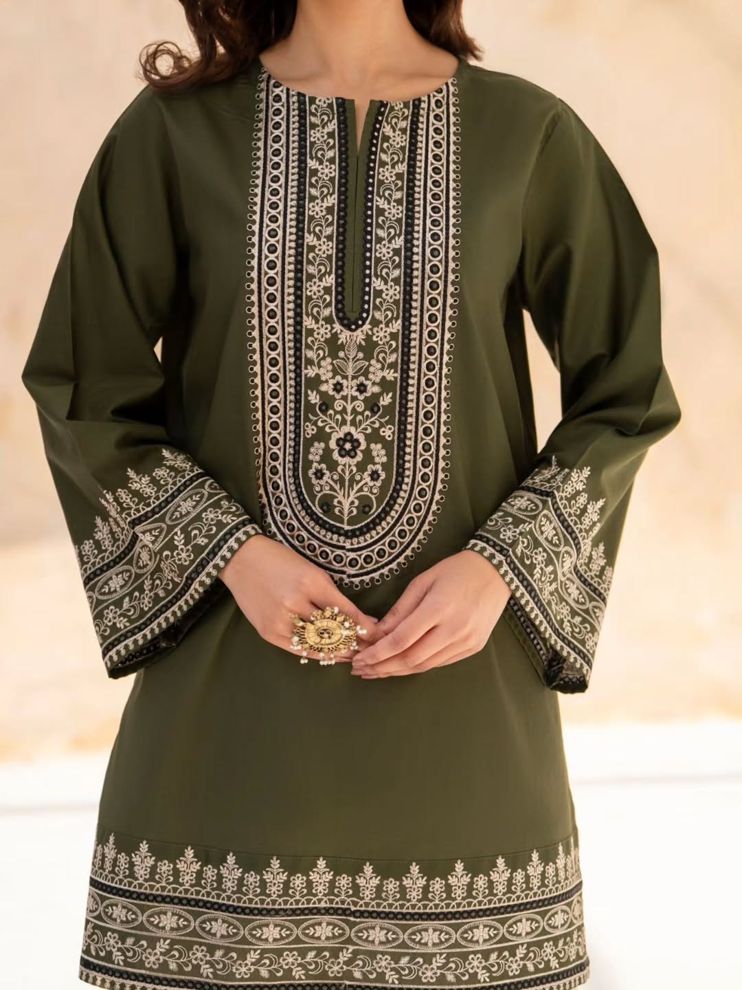 ROSHNI 2PC Embroidered Lawn Suit