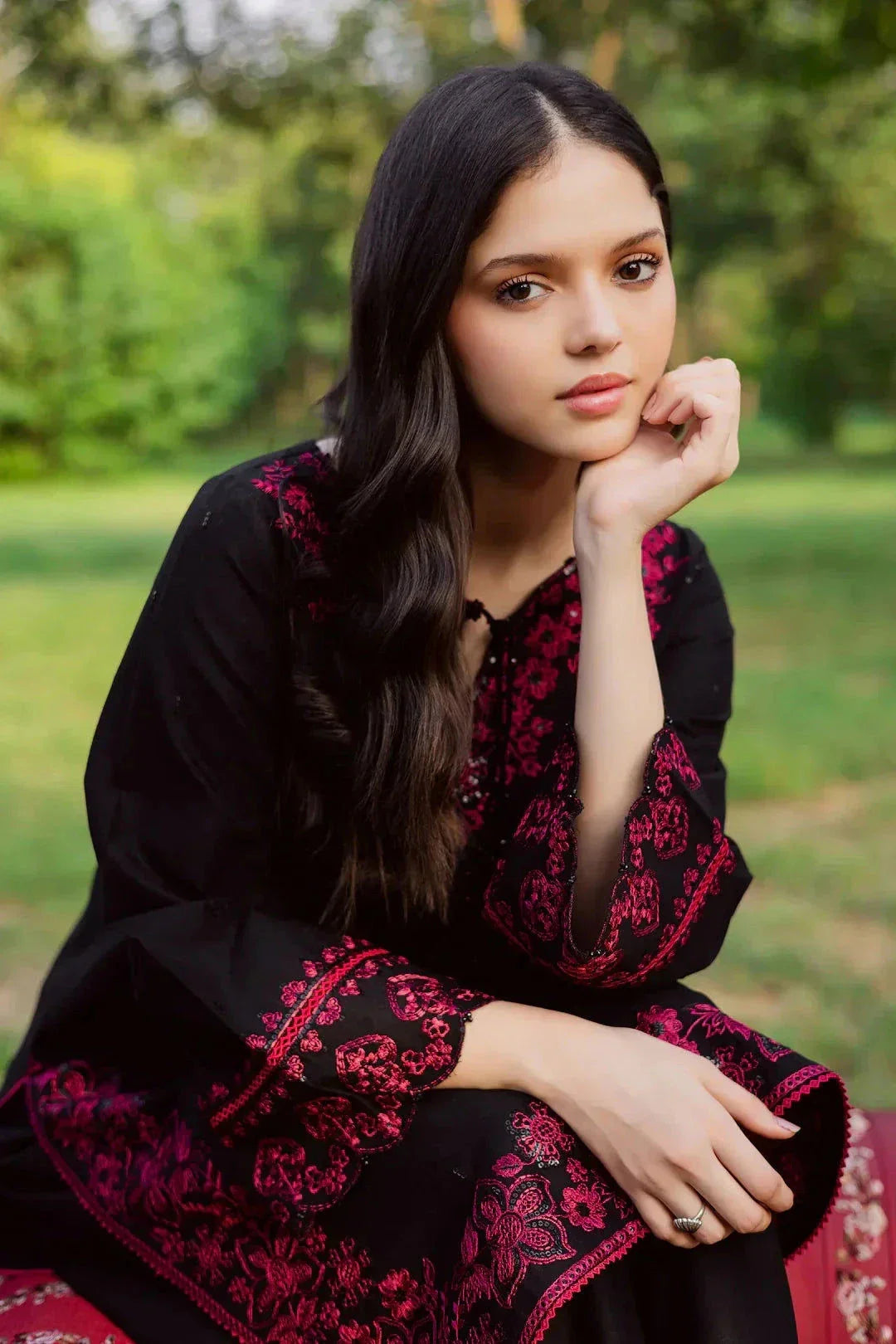 NOARA — ZARNOIR Embroidered 2piece Suit
