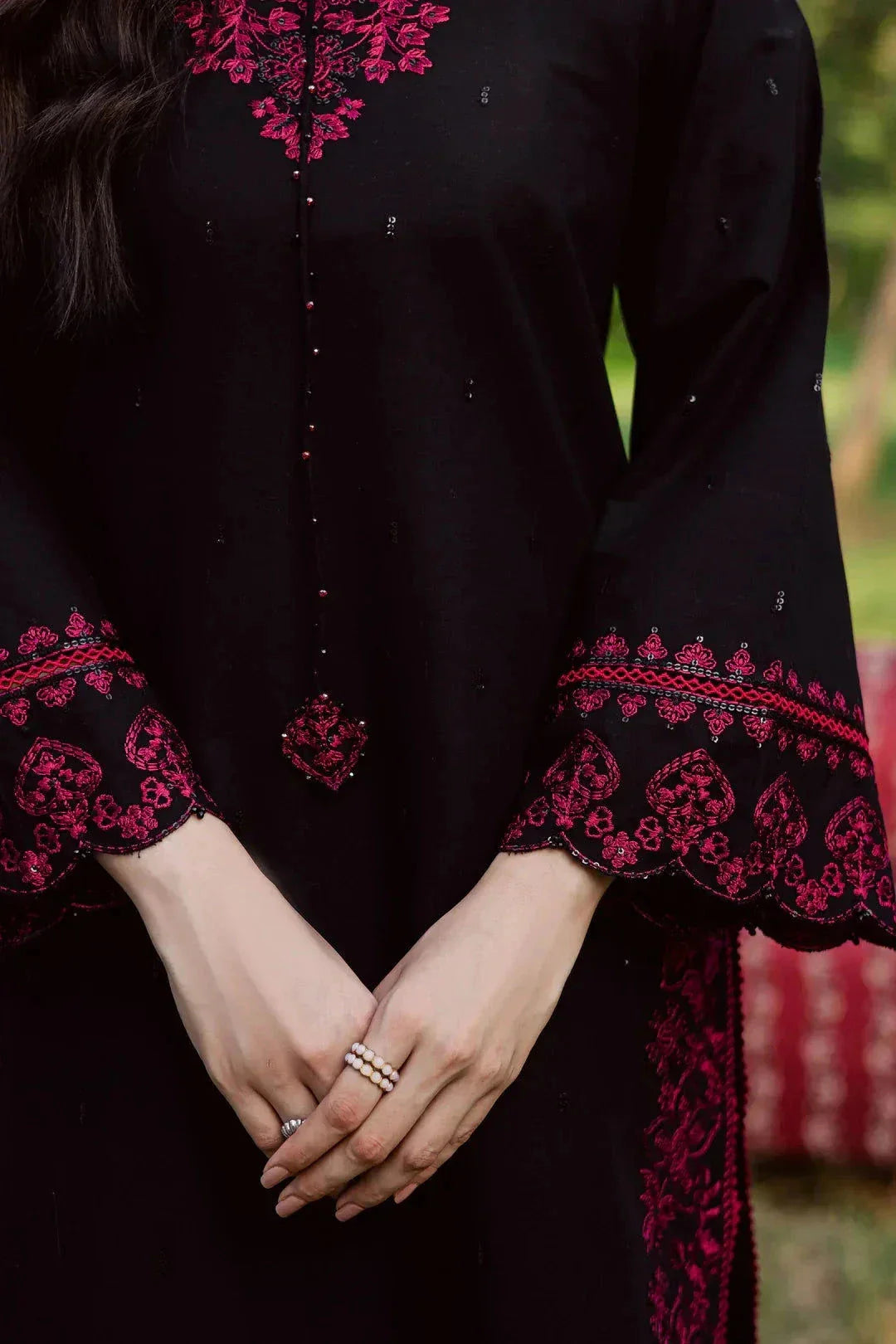 NOARA — ZARNOIR Embroidered 2piece Suit