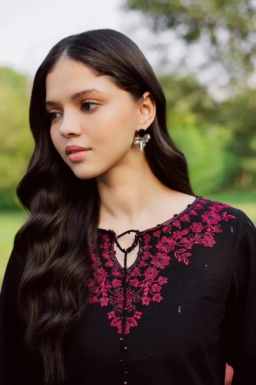 NOARA — ZARNOIR Embroidered 2piece Suit